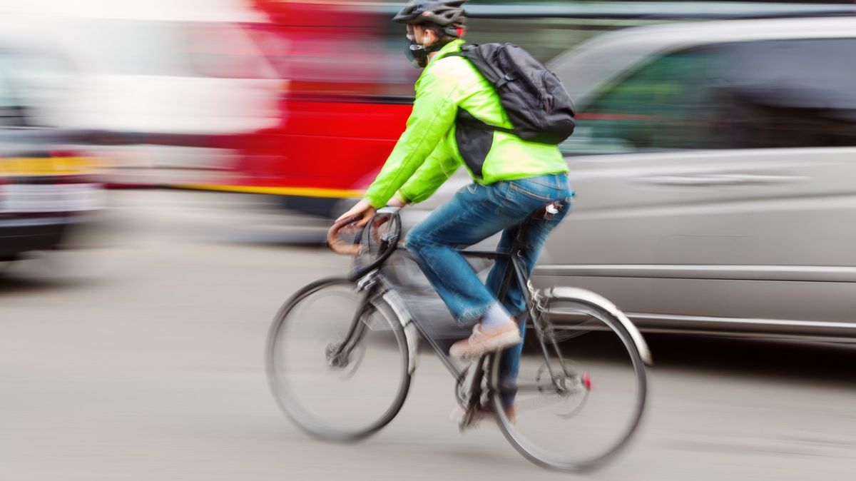 Pozor na cyklisty! Poslanci chystají zákony, které je ochrání na silnici